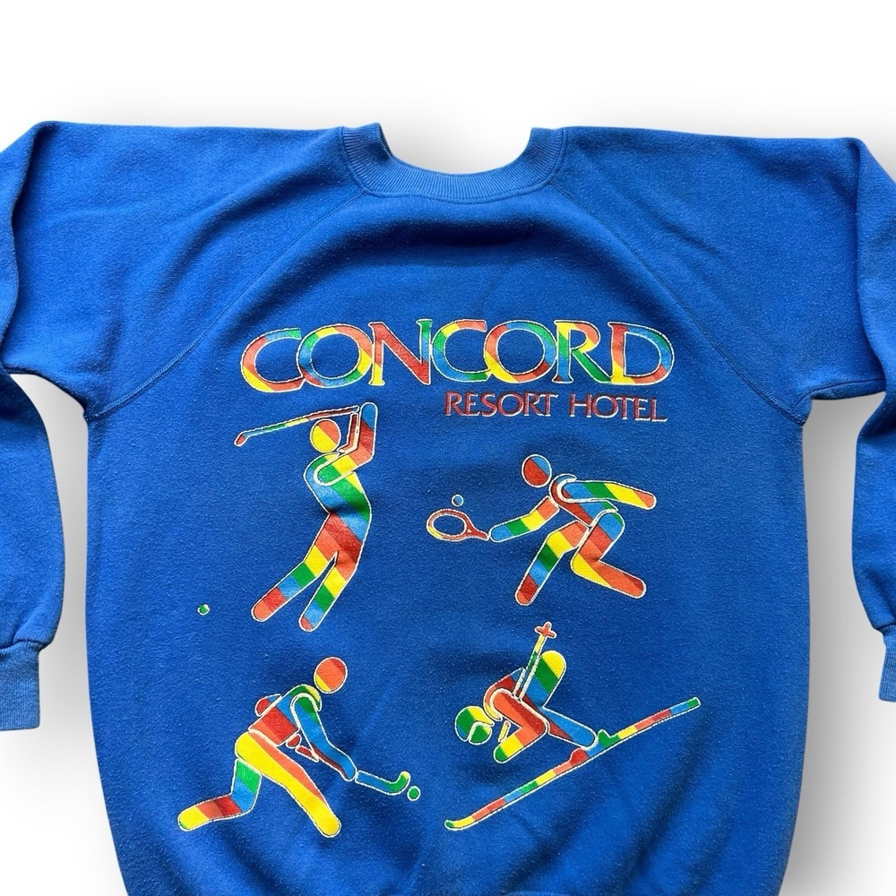Vintage Concord Ski Resort Hotel Sweatshirt USA Hanes Med Catskills Golf Tennis